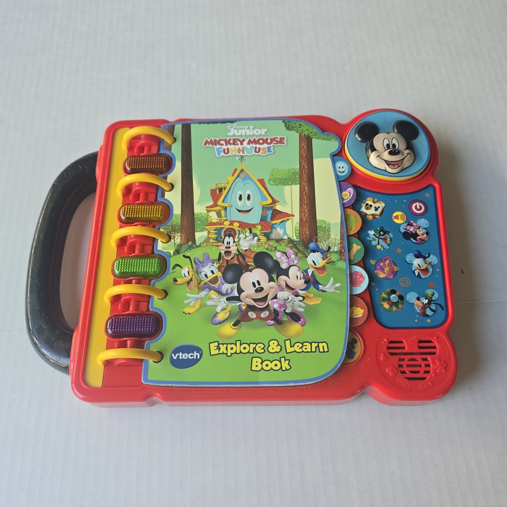 Disney Junior Mickey Mouse Red Explore & Learn Book